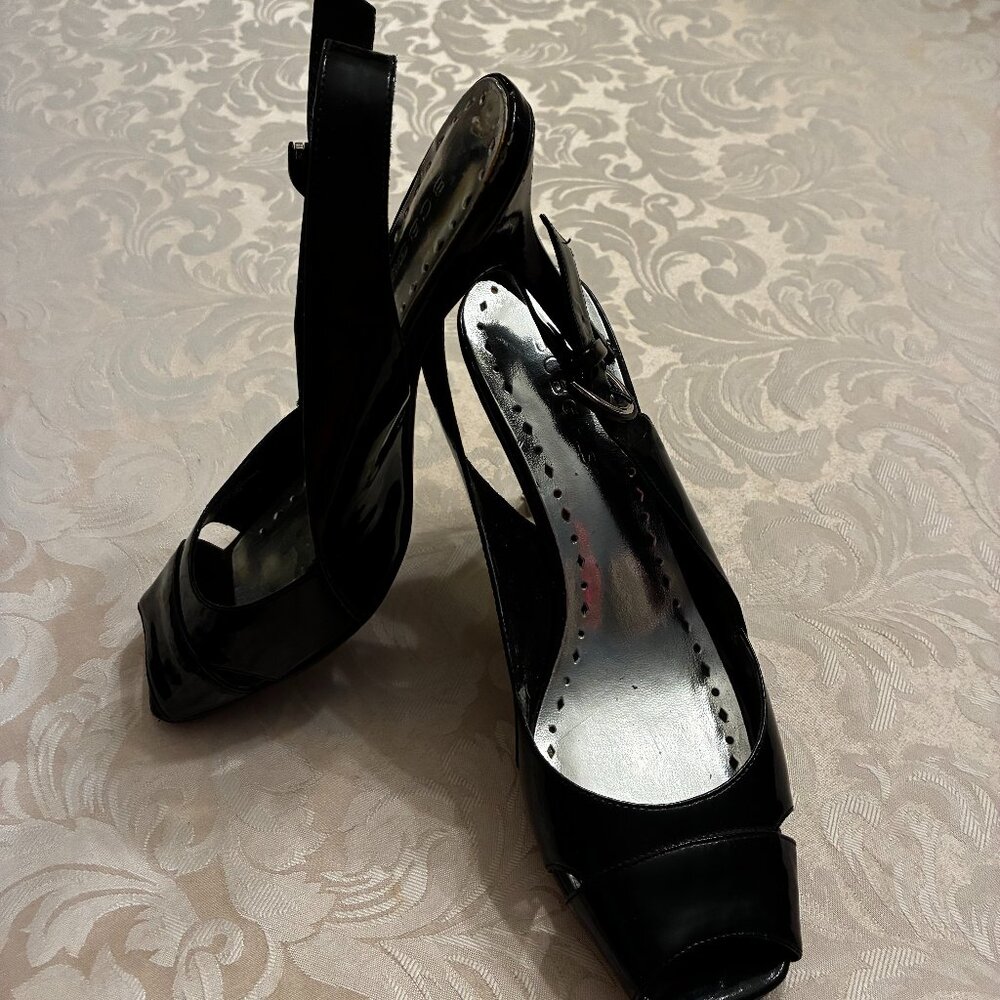 BCBG Girls peep toe black patent slingback sandals size 6.5